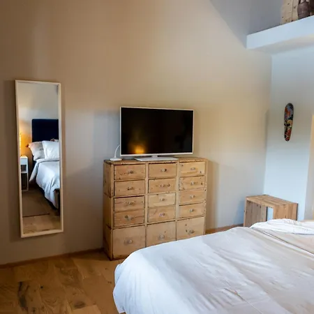 Atelier Luxurioeses Mit Alpinem Charme Apartamento *
